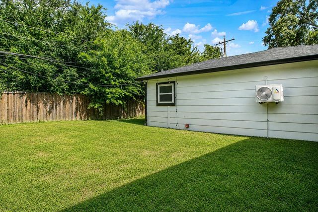 9710 Bob White Drive, Houston, TX 77096