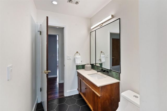 18205 Ridge RD, Lago Vista, TX 78645