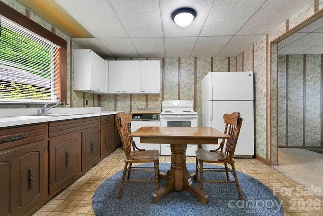 520 Blythe Road, Pisgah Forest, NC 28768
