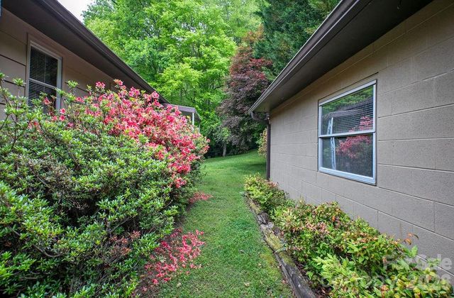 520 Blythe Road, Pisgah Forest, NC 28768