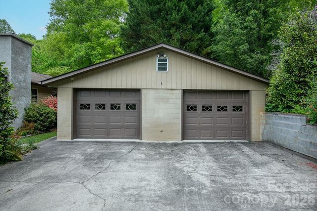 520 Blythe Road, Pisgah Forest, NC 28768