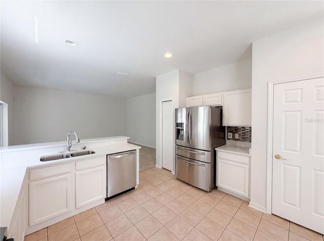 8116 RIVER MONT WAY, Temple Terrace, FL 33637