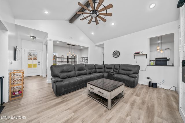 242 Grace Drive Drive, Sparta, TN 38583