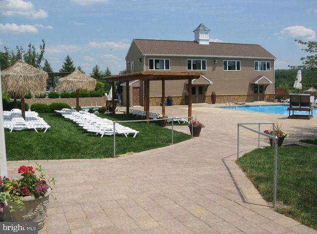 16-B RUNNEMEDE, New Hope, PA 18938