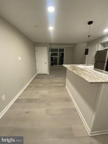 16-B RUNNEMEDE, New Hope, PA 18938