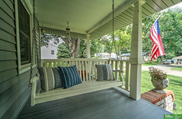 1210 Prairie Avenue, Bellevue, NE 68005