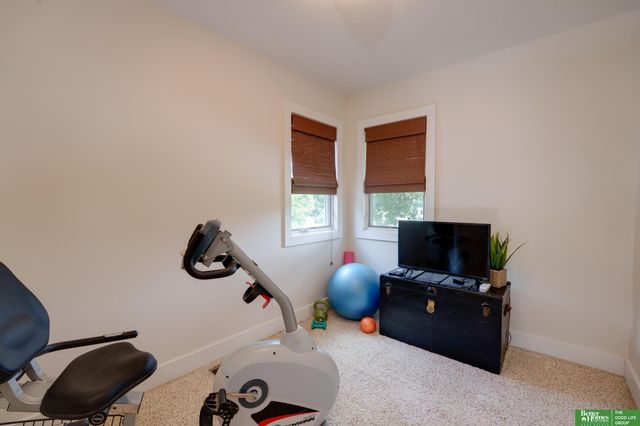 1210 Prairie Avenue, Bellevue, NE 68005