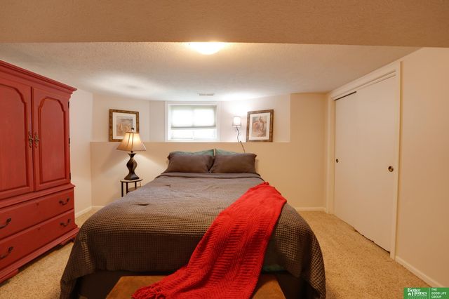 1210 Prairie Avenue, Bellevue, NE 68005