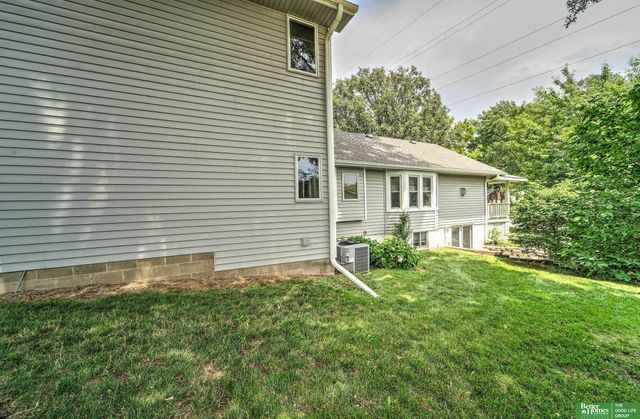 1210 Prairie Avenue, Bellevue, NE 68005