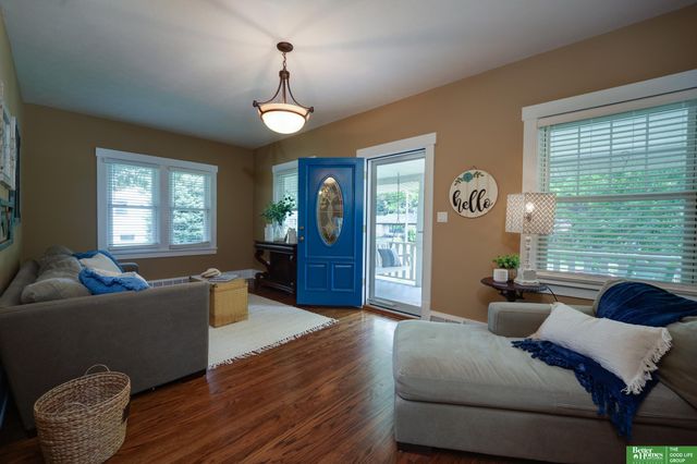 1210 Prairie Avenue, Bellevue, NE 68005