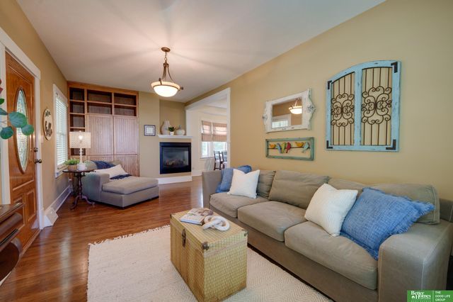 1210 Prairie Avenue, Bellevue, NE 68005