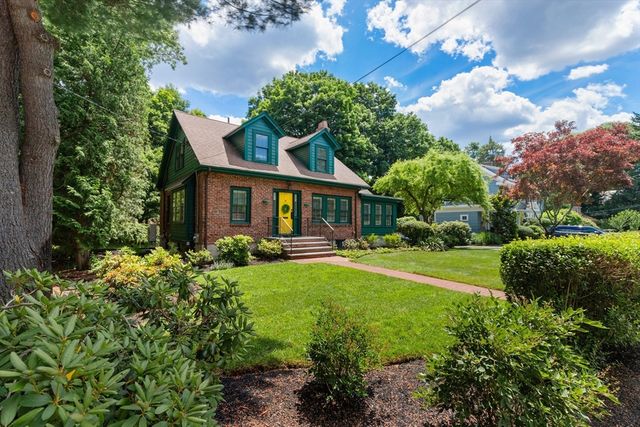 14 Rangeley Rdg, Winchester, MA 01890