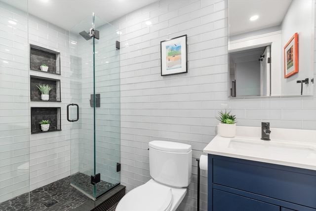 14 Rangeley Rdg, Winchester, MA 01890