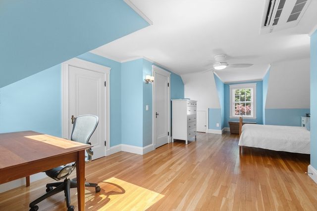 14 Rangeley Rdg, Winchester, MA 01890
