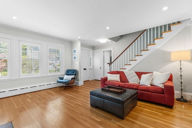 14 Rangeley Rdg, Winchester, MA 01890