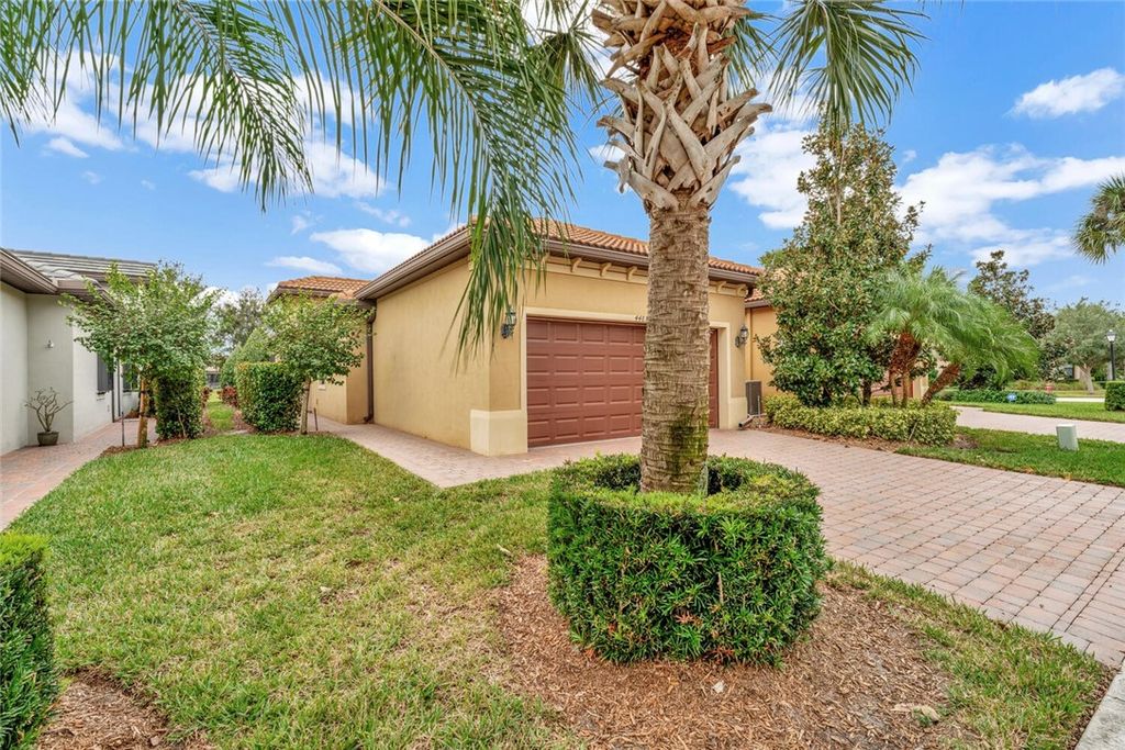 4487 Beauty Leaf Circle, Vero Beach, FL 32967