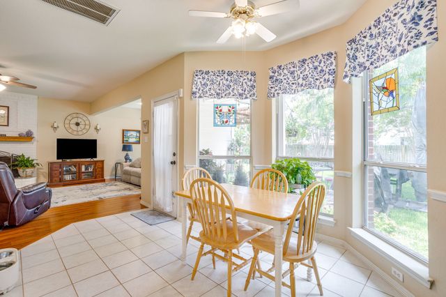 435 Arbor Lawn Drive, Burleson, TX 76028