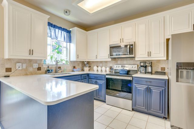 435 Arbor Lawn Drive, Burleson, TX 76028