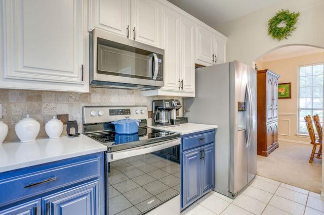 435 Arbor Lawn Drive, Burleson, TX 76028