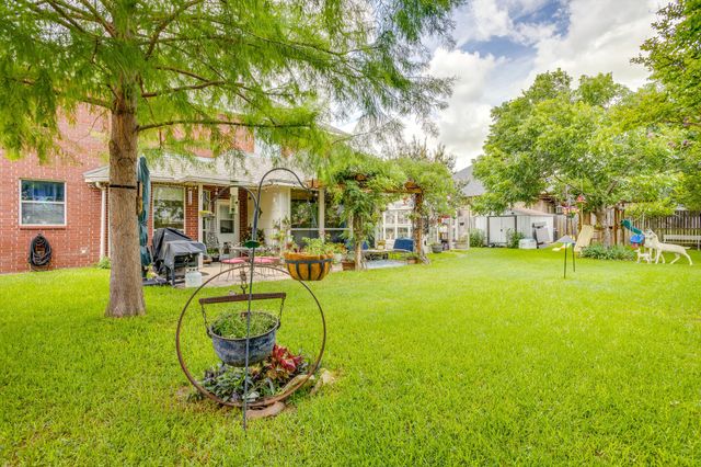435 Arbor Lawn Drive, Burleson, TX 76028