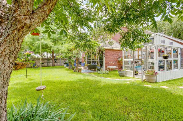 435 Arbor Lawn Drive, Burleson, TX 76028