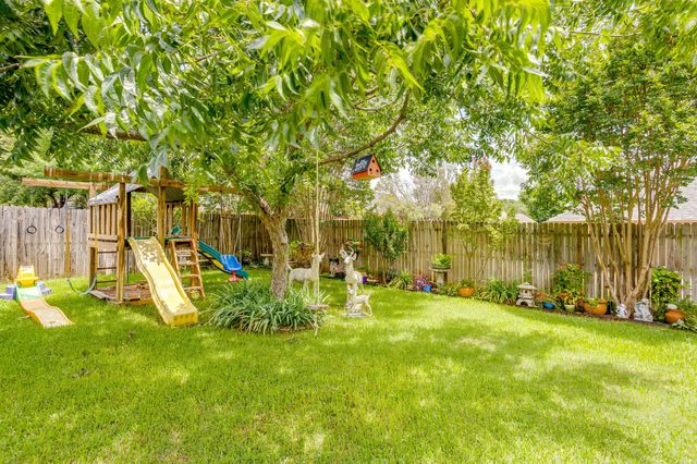 435 Arbor Lawn Drive, Burleson, TX 76028