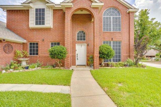 435 Arbor Lawn Drive, Burleson, TX 76028