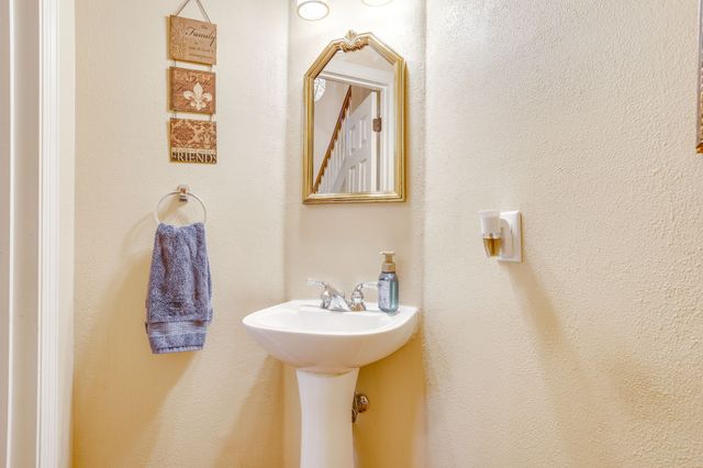 435 Arbor Lawn Drive, Burleson, TX 76028