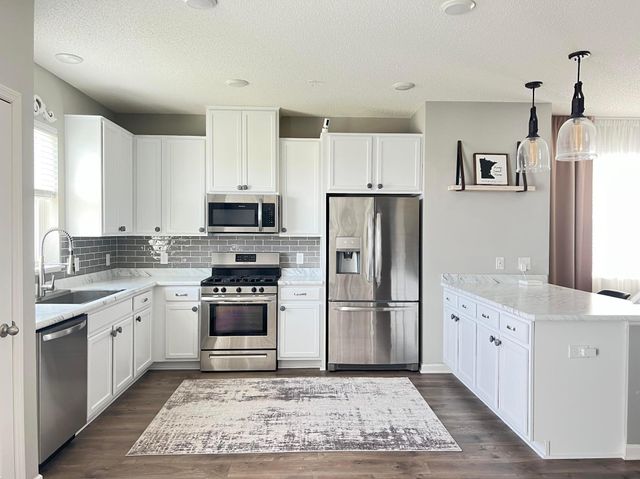 1679 Windigo Lane, Shakopee, MN 55379