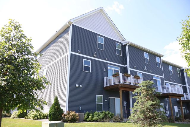 1679 Windigo Lane, Shakopee, MN 55379