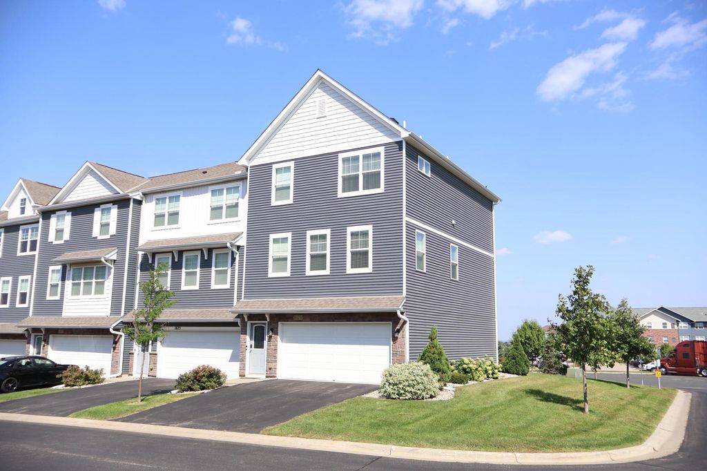 1679 Windigo Lane, Shakopee, MN 55379