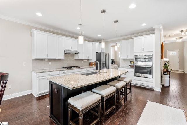 709 Saint Laurent Way, Simpsonville, SC 29681