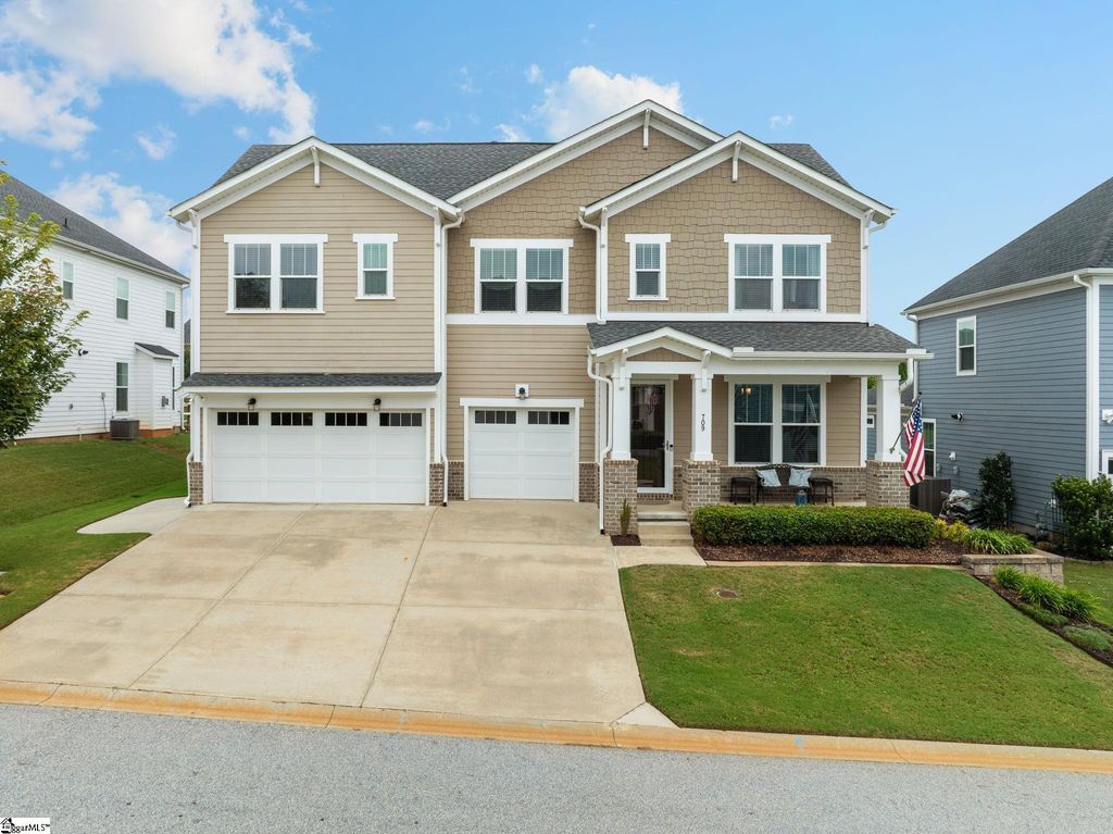 709 Saint Laurent Way, Simpsonville, SC 29681