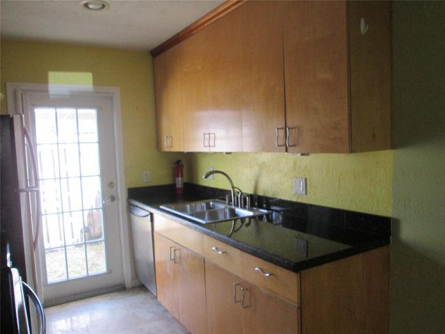 1330 Holly Heights Drive 2, Fort Lauderdale, FL 33304