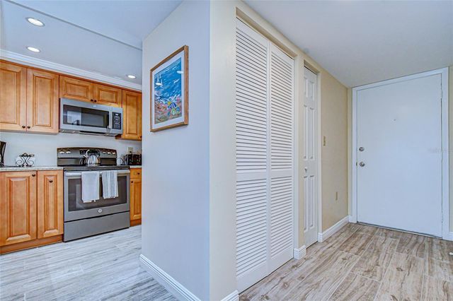 9860 62ND TERRACE N 1035, St Petersburg, FL 33708