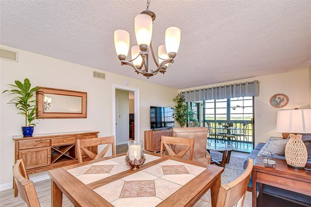 9860 62ND TERRACE N 1035, St Petersburg, FL 33708