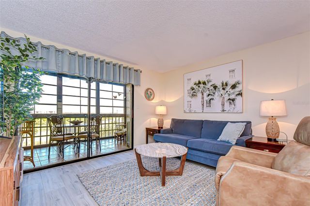 9860 62ND TERRACE N 1035, St Petersburg, FL 33708