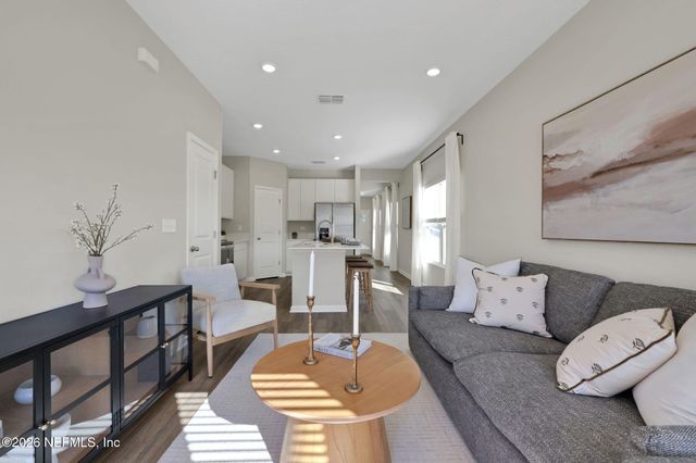 5447 ARROW Lane, Jacksonville, FL 32222