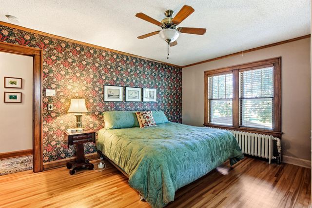 1146 Ivy Avenue E, Saint Paul, MN 55106