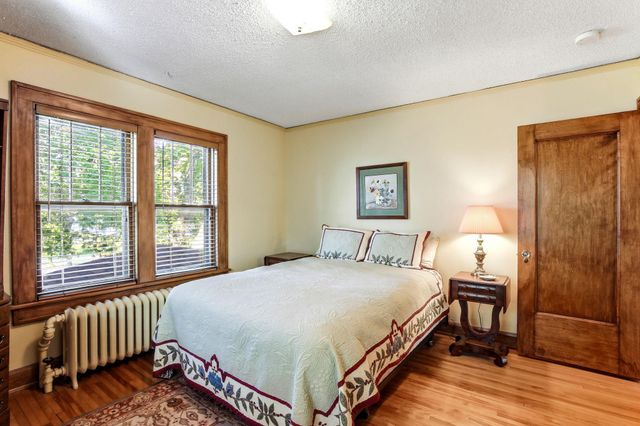 1146 Ivy Avenue E, Saint Paul, MN 55106