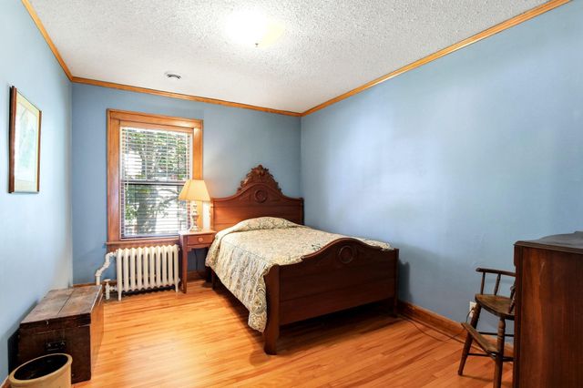 1146 Ivy Avenue E, Saint Paul, MN 55106