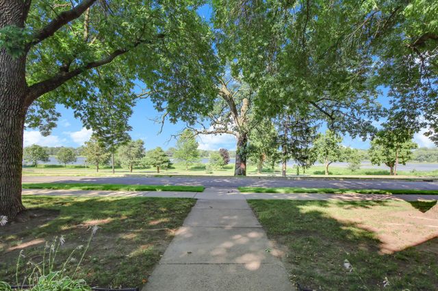 1146 Ivy Avenue E, Saint Paul, MN 55106