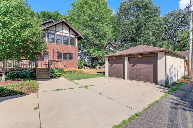 1146 Ivy Avenue E, Saint Paul, MN 55106