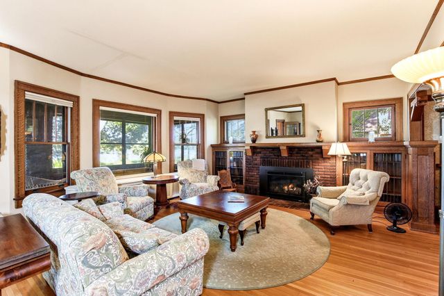 1146 Ivy Avenue E, Saint Paul, MN 55106