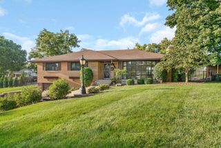 206 DAGGETT Avenue, Lockport, IL 60441