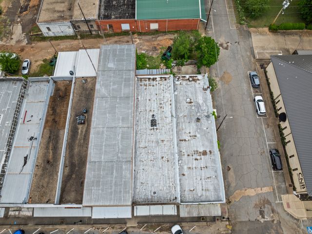 100 E MAIN, Naples, TX 75568