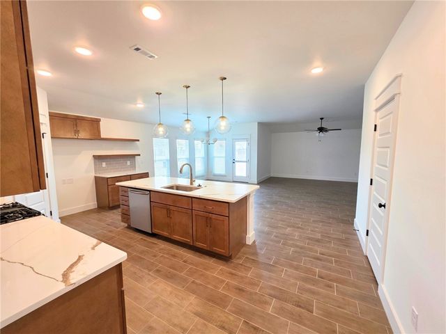 1071 Garrett Lane, Centerton, AR 72719