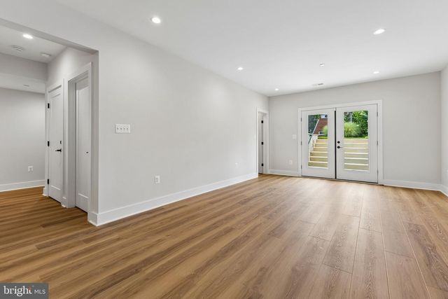 6101 BERKSHIRE DR, Bethesda, MD 20814