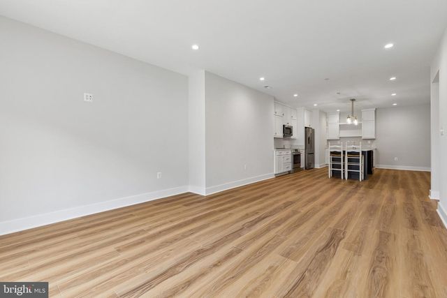 6101 BERKSHIRE DR, Bethesda, MD 20814