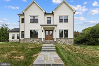 6101 BERKSHIRE DR, Bethesda, MD 20814